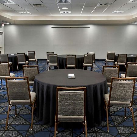 Отель Courtyard By Marriott New Haven Orange Экстерьер фото