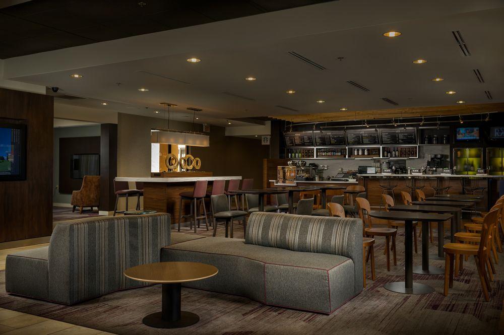 Отель Courtyard By Marriott New Haven Orange Экстерьер фото