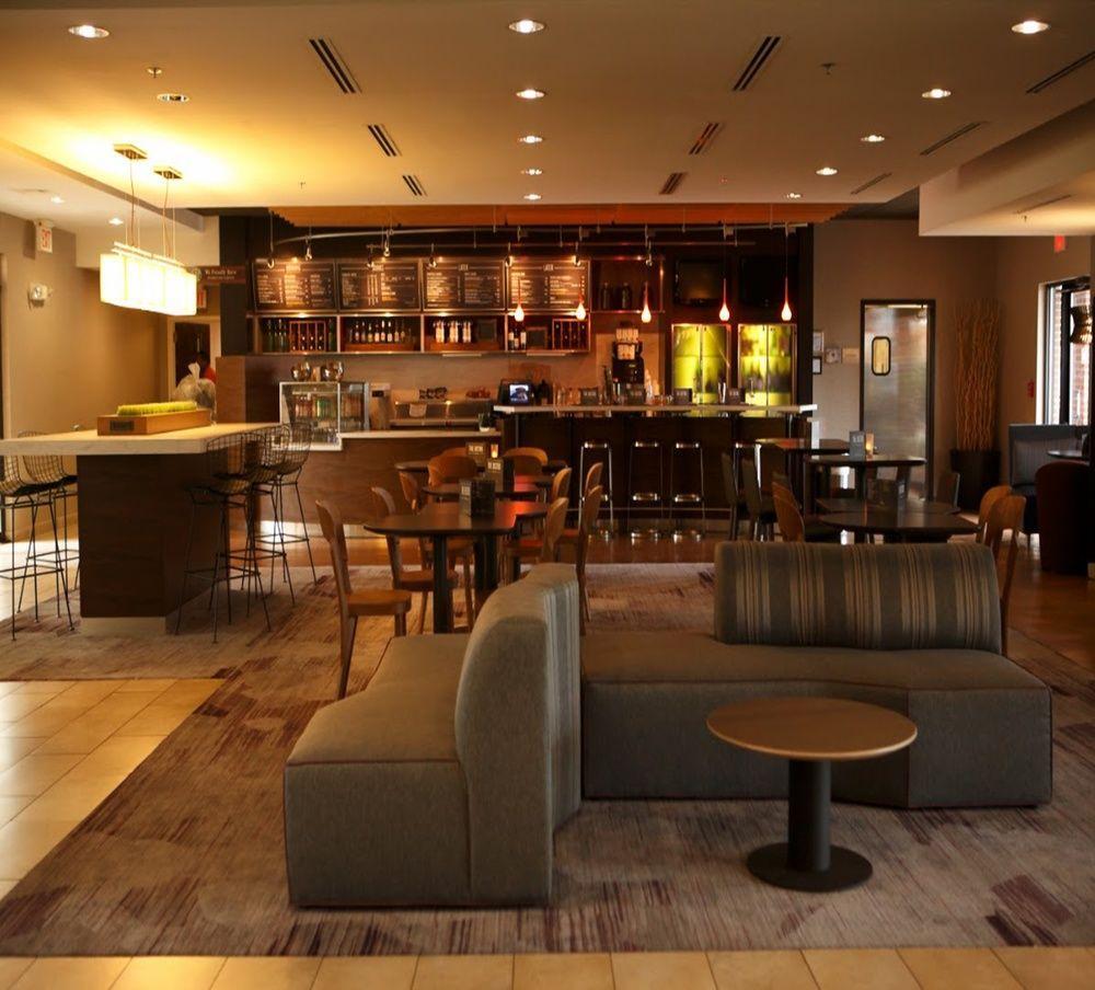 Отель Courtyard By Marriott New Haven Orange Экстерьер фото