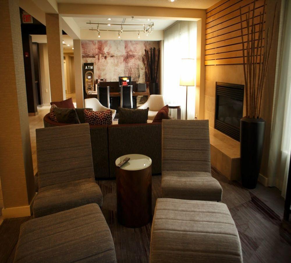 Отель Courtyard By Marriott New Haven Orange Экстерьер фото