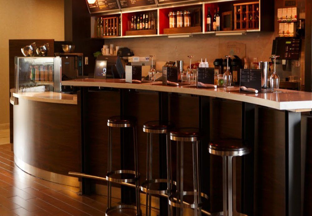 Отель Courtyard By Marriott New Haven Orange Экстерьер фото