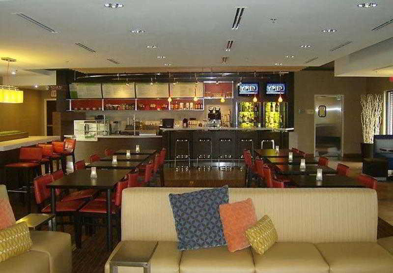 Отель Courtyard By Marriott New Haven Orange Экстерьер фото