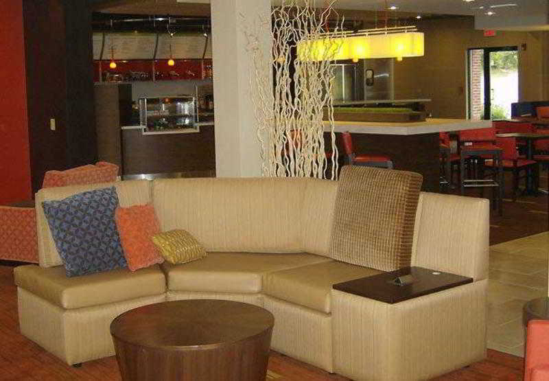 Отель Courtyard By Marriott New Haven Orange Экстерьер фото