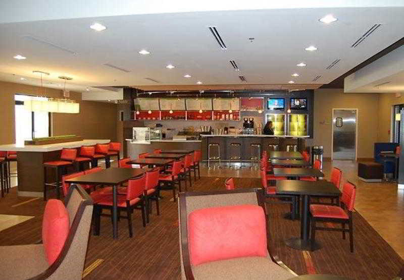 Отель Courtyard By Marriott New Haven Orange Экстерьер фото